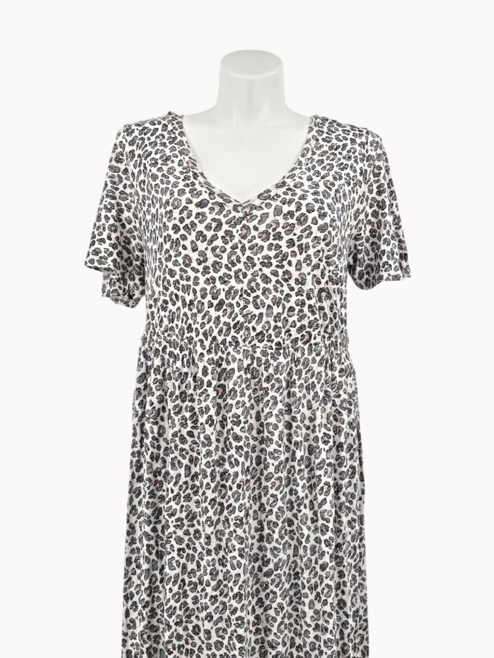 Torrid 2 Womens Size 18/20 Leopard Print Maxi Dress V Neck Ruffle Hem Short Slv